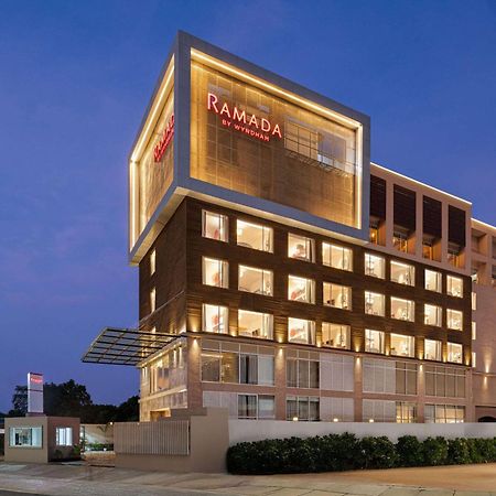 Ramada By Wyndham Gorakhpur Gorakhnath Mandir Road Hotel Bagian luar foto