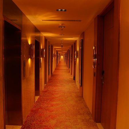 Ramada By Wyndham Gorakhpur Gorakhnath Mandir Road Hotel Bagian luar foto